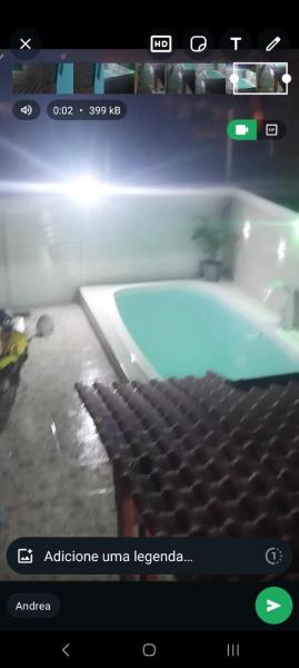 Espaço de lazer com piscina